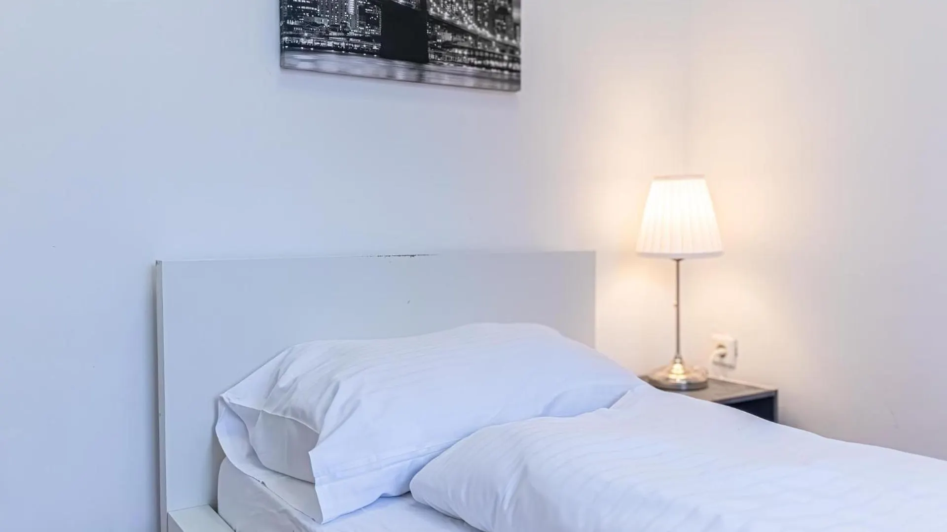 Spacious 2Br Apt -Near Wiener Stadthalle Burggassewiener Well Located Austria